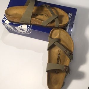 WMNS Birkenstock Mayari Birkibuc Sandals
